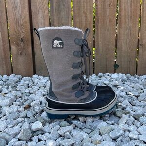 Sorel Black and Gray Winter Boots